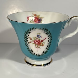 Susie Cooper Teetasse - Englische Blumenkeramik