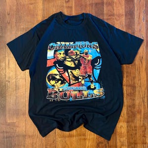 Vintage Chicago Bulls NBA Basketball ‘90s Rap Style T-shirt