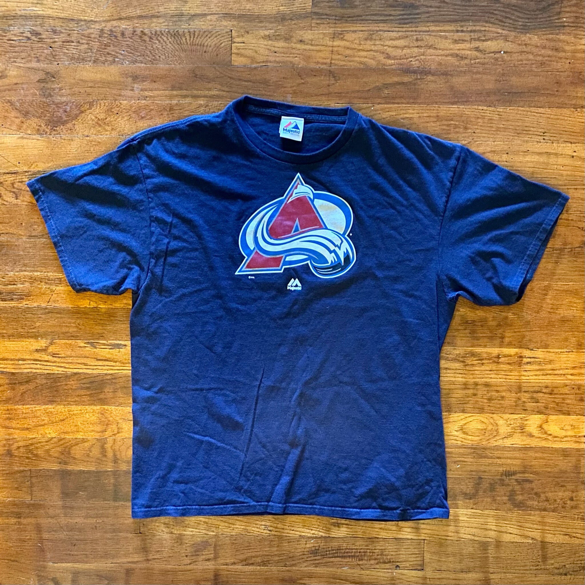 CustomCat Colorado Avalanche Vintage NHL T-Shirt Ash / 2XL