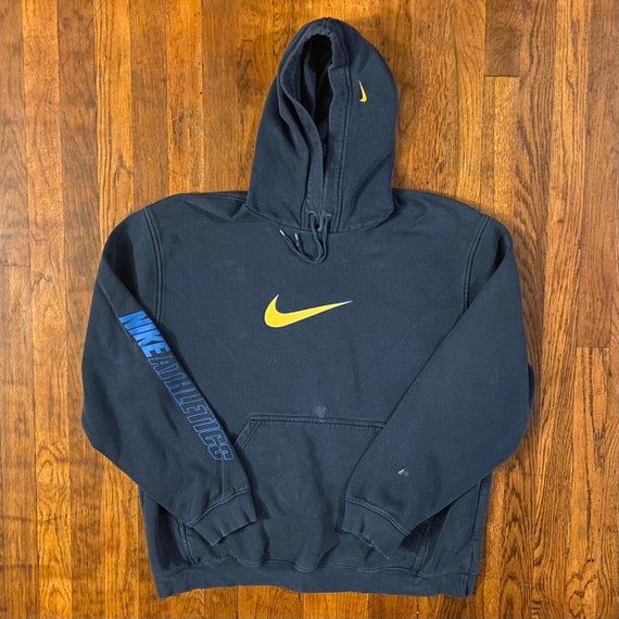 Vintage Cropped Nike Hoodie. X-Large — TopBoy