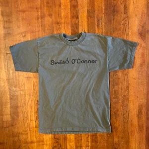 Vintage Sinead O&#39;Connor Rock Alternative Folk Punk Music Band 90s Giant Tag T-shirt