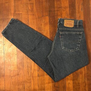 Vintage Levi’s 550 Relaxed Fit Dark Wash Denim Jeans