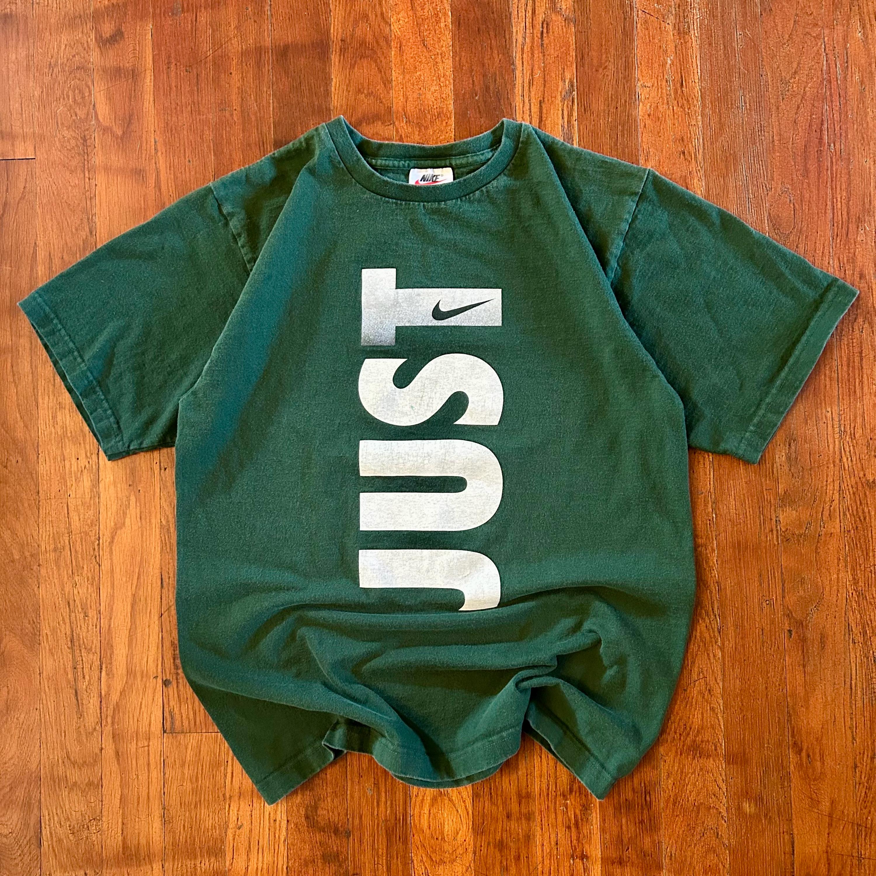 nike tee logo in middle