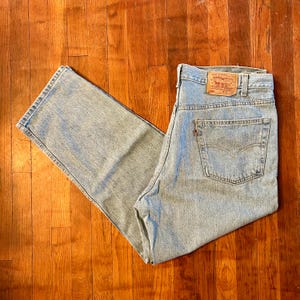 Vintage Levi’s 550 Denim Relaxed Fit Light Wash Jeans