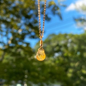 Natural Citrine necklace |Teardrop Crystal necklace|Minimalist pendant necklace|Tiny necklace |Simple necklace|Gold necklace|Silver necklace