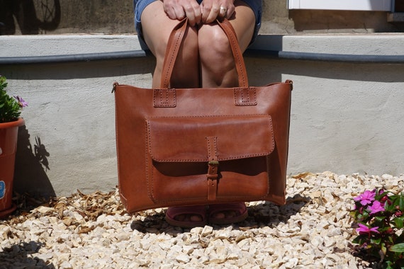 Little Venice Leather Bag with two interchangeable straps  - Light Yellow