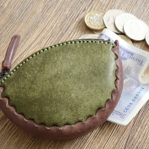 Handmade Leather Coin Purse with zipper, Minimalist Coin Wallet, Leather Coin bag, Gift, Small Leather coin Pouch, Zipped Leather Coin Bag