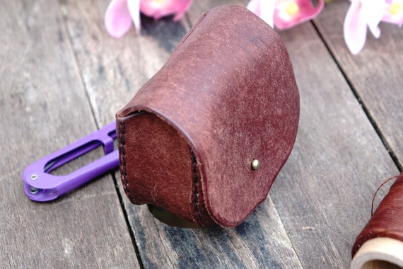 Handmade Leather Belt Wallet, Minimalist Coin Wallet, Coin  display picture 2