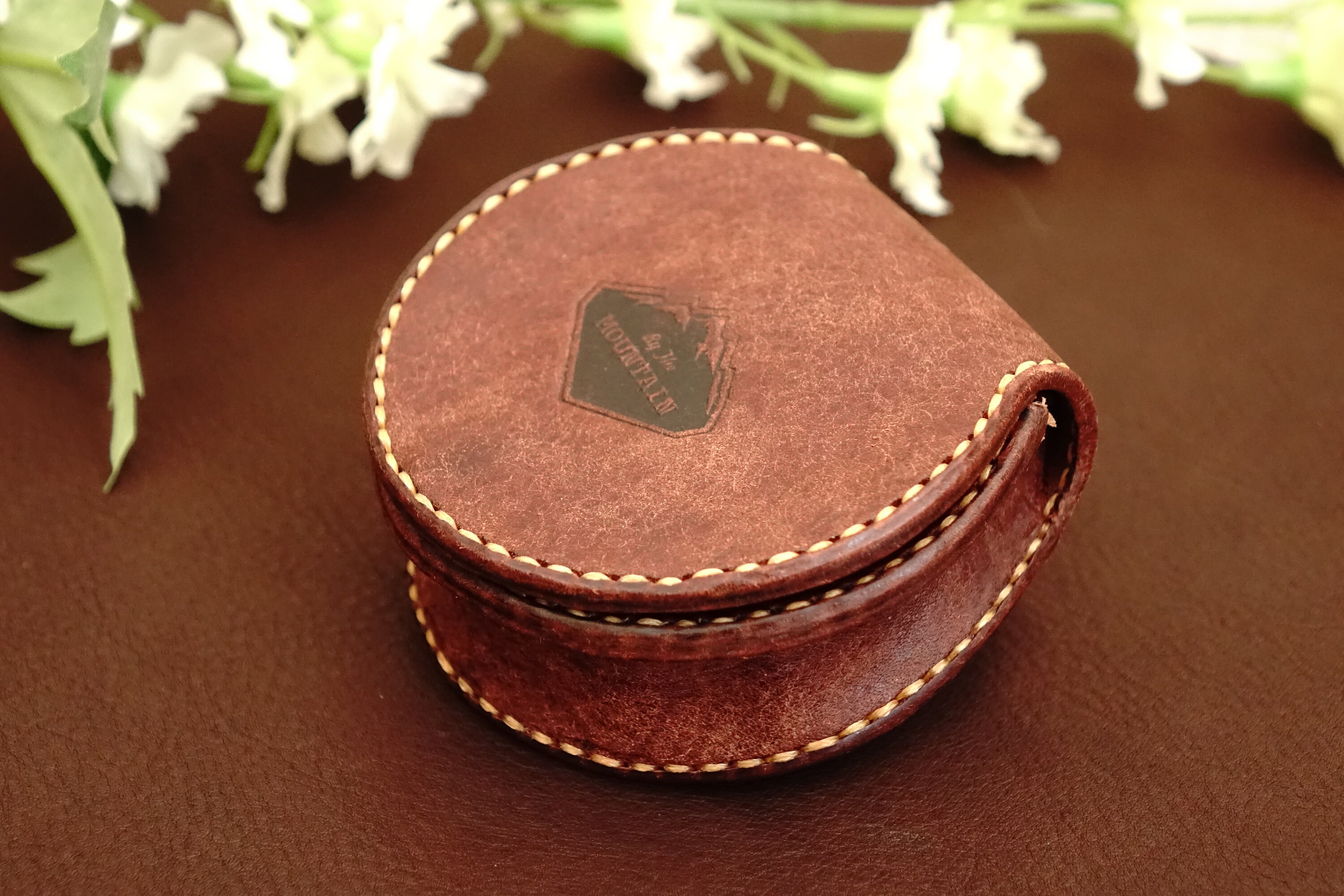 Horseshoe-shaped horse-stitched coin purse type LV coin purse