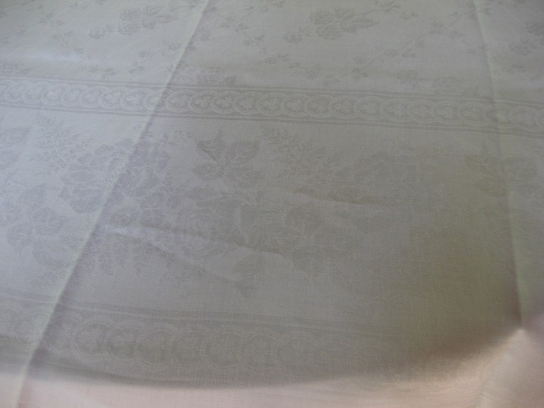 Tablecloth 100x175 fine damask fine table cloth or blouse fabric Vintage image 5