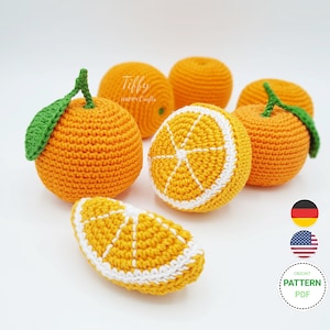 Può includere: Schema all'uncinetto per realizzare amigurumi a forma di arancia. Lo schema include istruzioni per realizzare un'arancia intera, una fetta di arancia e un spicchio di arancia. Lo schema è disponibile in formato PDF.