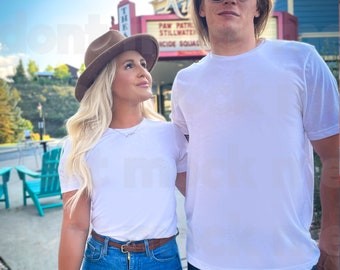 Paar Shirt Mockup, Bella Canvas 3001 Model Mockup, Bruidsshirt Mockup, Witte Bella Canvas Mockup, Boho Model Mockup, Double Shirt mock