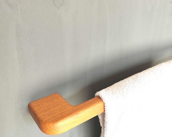 Handtuchhalter "Steve" aus Eichenholz in verschiedenen Abmessungen