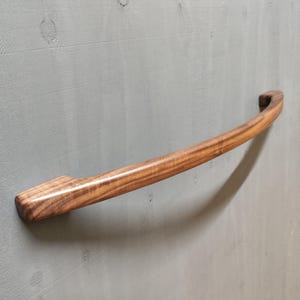 Towel holder &quot;Sam&quot; made of walnut in various dimensions