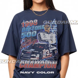 T-shirt Dale Earnhardt Daytona 500 de 1998, style NASCAR vintage, motif rétro champion, cadeau idéal pour les fans (femmes et hommes). Navy
