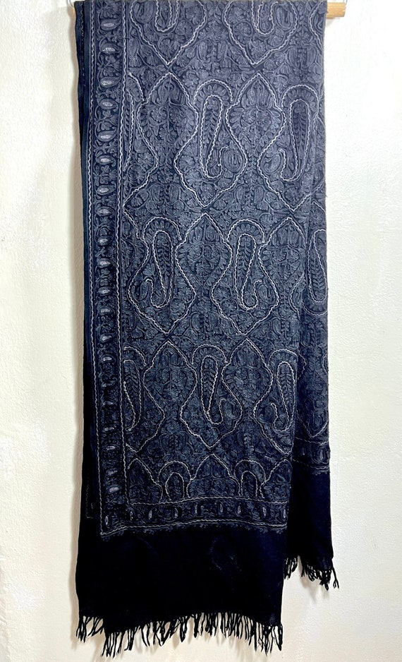 Kashmiri Wool Shawl (hand embroidery)