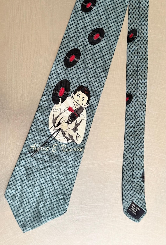 1992 MAD Alfred E Newman Silk Neck Tie
