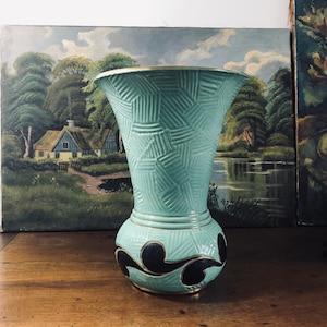 Large art deco vase in pottery of Betschdorf Alsace (sandstone).