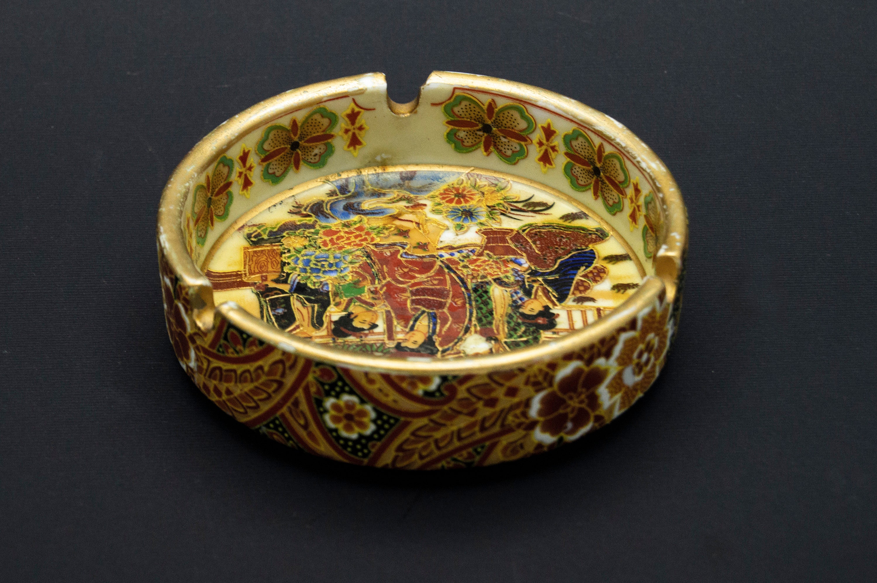 Chinese Porcelain Vintage Ashtray. Decoration for Home or Office. Collectible Ashtray, Antique