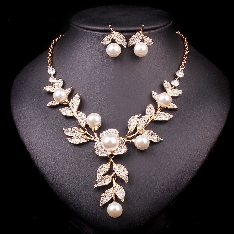 Prom / Bridal Elegant Pearl Rhinestone Vines Leaf Flower Water Drop