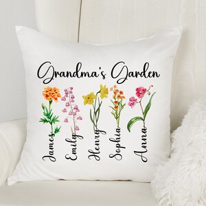 Grandma Gift, Christmas Gift For Mom, Grandma&#39;s Garden Pillow, Mothers day Gift, Grandma&#39;s Garden Pillow with Grandkids, Personalized Grandm