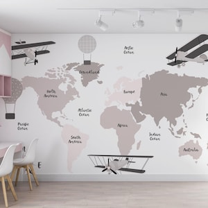 Vliegtuigen heteluchtballonnen wereldkaart kinderkamer behang, retro kaart kindermuurschildering, beige tinten kinderkamer educatieve wereldkaart muurschilderingen posters