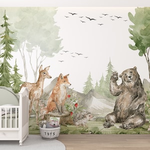 Carta da parati per bambini con alberi di pino acquerellati, murale per cameretta con simpatici animali, orso, volpe e cervo, foresta da staccare e attaccare, murales con foresta di montagna