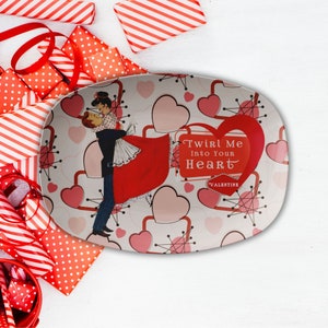 Plato de arte de tarjeta de San Valentín retro vintage de los años 50, Vajilla de servicio de corazones atómicos modernos de mediados de siglo
