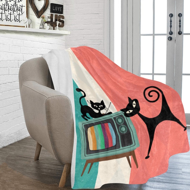 Atomic Cat Retro TV Sherpa Blanket, Vibrant MCM Fleece Throw, Nostalgic 50s Living Room Decor image 1