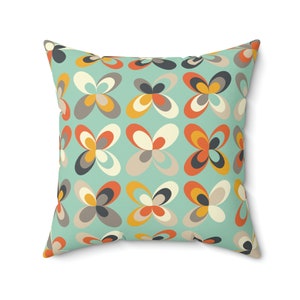 Retro Daisy Throw Pillow with Insert, Mid Century Modern Geometric Cushions, 50s Vintage Style Living Room, Bedroom Accent Pillow, MCM Decor