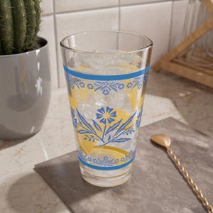 Pyrex Blue Cornflower Pint Glass, Mid-Century Floral Drinkware, Retro Kitchen Collection