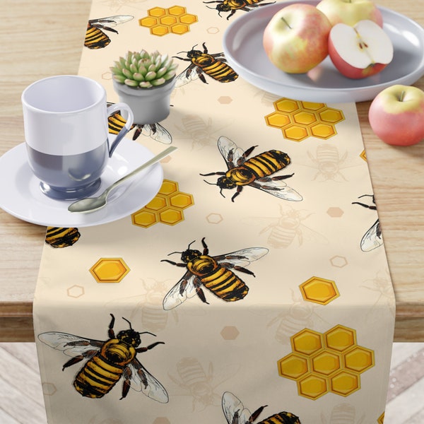 Honey Bees Bee hives Table Runner, Country Farmhouse Kitchen Decor, Bee Lovers Gift