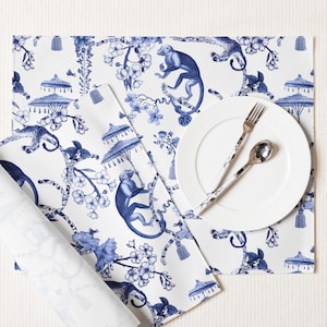Chinoiserie Botanical Toile Placemats, Set of 4, Floral Blue and White Chinoiserie Jungle Table Linen, Farmhouse Decor