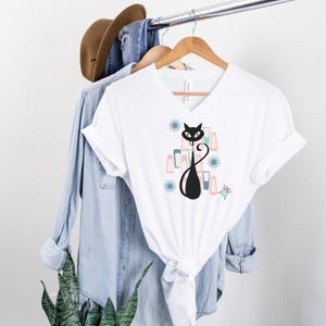 Retro Atomic Kitschy Cat T-shirt z dekoltem w serek, Mid Century Modern Retro Geometryczny T-shirt, Prezent dla Miłośników Kotów