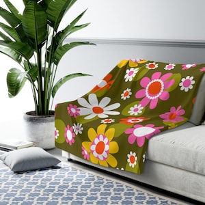 Retro 70s Groovy Flower Power Hippie Green Pink White Yellow Mod Daisy Mid Century Modern THIN Velveteen Plush Blanket Etsy Canada