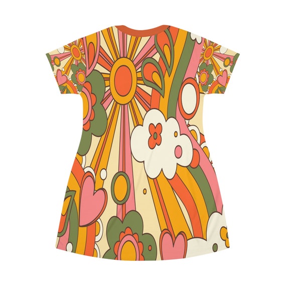 Retro Groovy Hippie 70s Sunburst T-shirt Dress in Mid Century