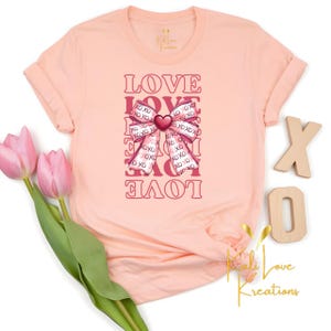 Download digitale SVG/PNG Love with Bow – Design XOXO per San Valentino per Cricut, Silhouette, artigianato fai da te, biglietti e abbigliamento