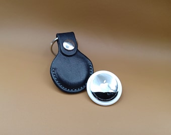 Leather Apple AirTag Keychain / AirTag Holder