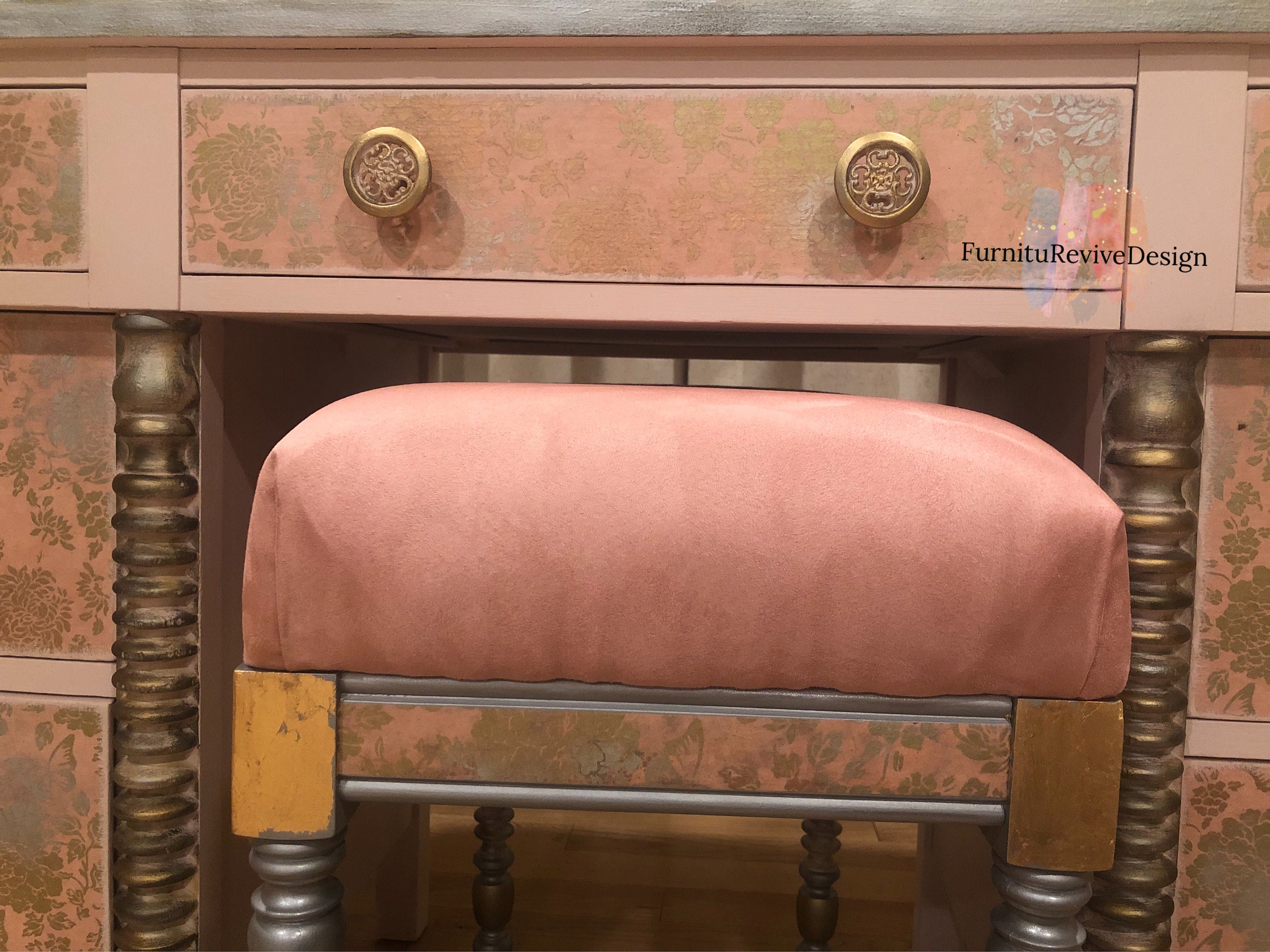 Light Pink Antique Vanity With Swivel Mirror and Cushioned Etsy