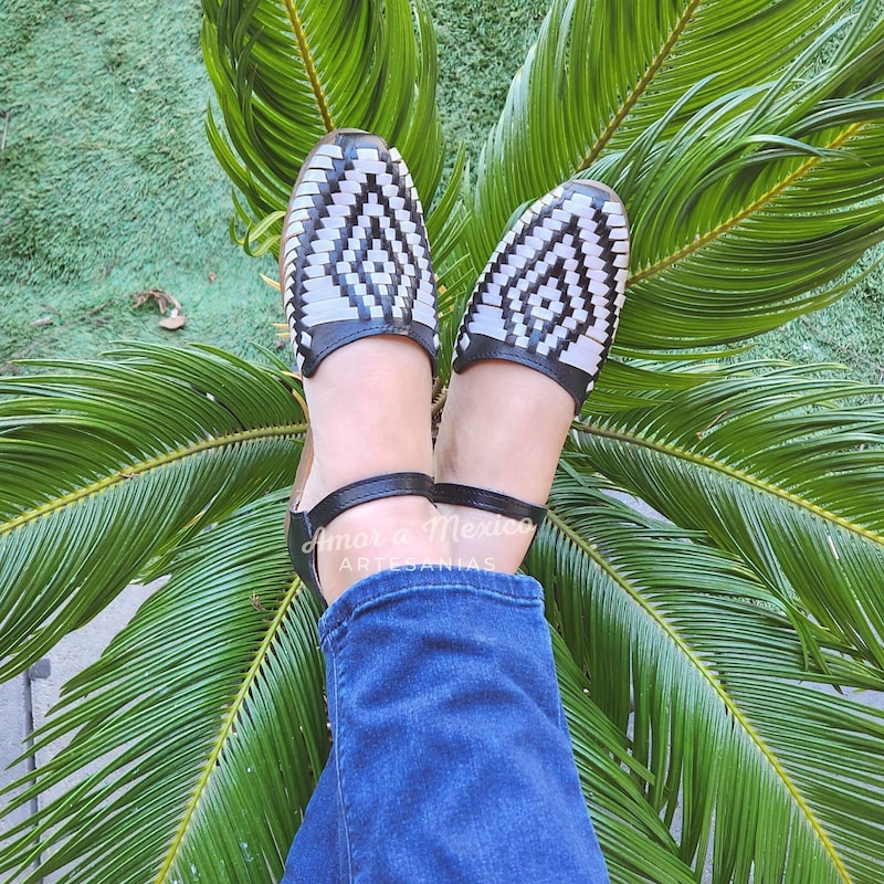 mexican chanclas women