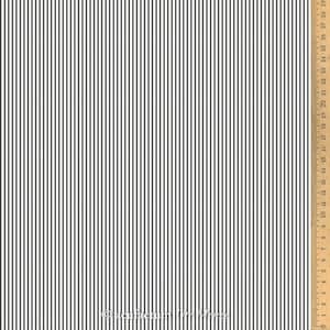 Könnte beinhalten: Ein weißer Stoff mit einem Muster aus dünnen, vertikalen schwarzen Streifen. Ein Holzlineal ist am rechten Rand positioniert und zeigt Maße in Zentimetern von 0 bis 29 cm. Der Text "acufactum Ute Menze" ist unten aufgedruckt.