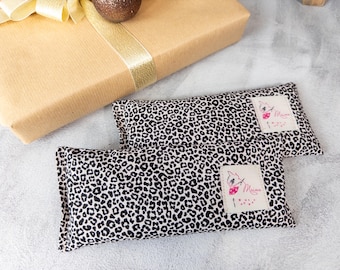 Eye pillow with lavender rapeseed filling, yoga gift, self-care, cotton Leo print, ballerina patch "Mine"