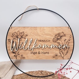 Loop Family - Dörrskylt - Välkomstskylt - Oak Loop - Heminredning - Entréområde - Vackert boende - Blommor välkomna
