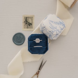 Blue Toile Linen Ring Box, Navy Velvet and White Linen, Double Slot Jewelry Box for Rings, Wedding Ceremony, Bride to Be Wedding Gift