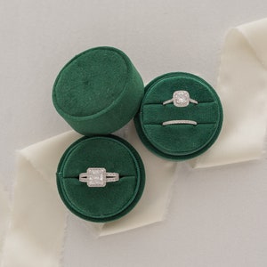 Wedding Velvet Ring Box, Round Single Slot or Double Slot, Custom Emerald Ring Box, for Proposal, Ceremony, Engagement, Personalized Gift