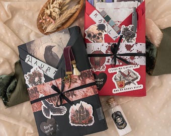 Blind Date With a Horror Book: Spooky Bookish Accessories Gift Set