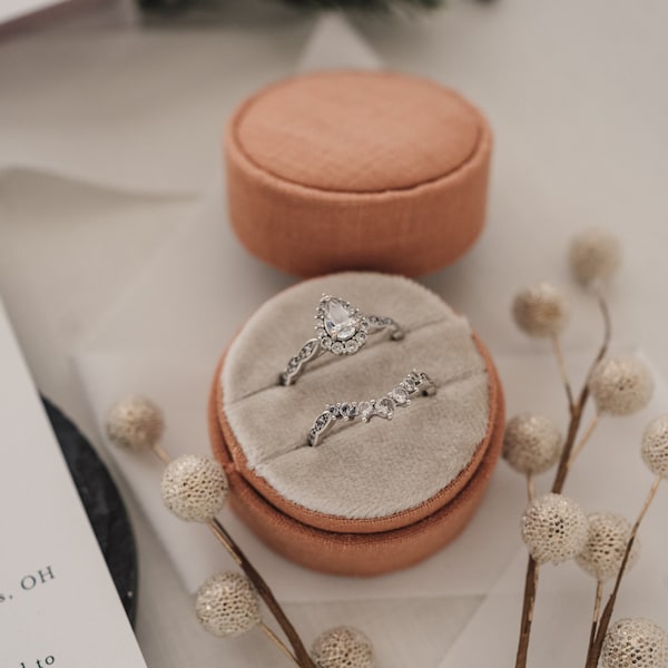 Burnt Orange Linen Ring Box | Velvet and Linen Double Slot Circle Jewelry Box, with Custom Monogram, for Wedding Ceremony and Wedding Gift