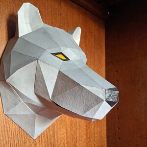 Papercraft Wolf (Low poly 3D Template)
