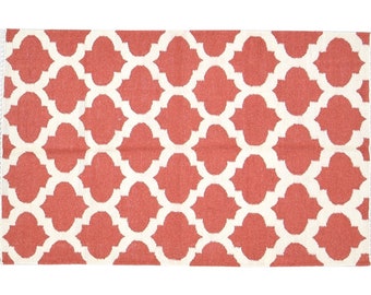 Tapis en laine rouge, 4 pi x 6 pi, Dhurrie, tapis marocain moderne en treillis de la taille d'une pièce
