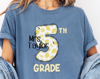 Maglietta Comfort Colors® per insegnanti di quinta elementare, maglietta personalizzata per insegnanti di quinta elementare, squadra di quinta elementare, maglietta per il ritorno a scuola, maglietta personalizzata per la quinta elementare